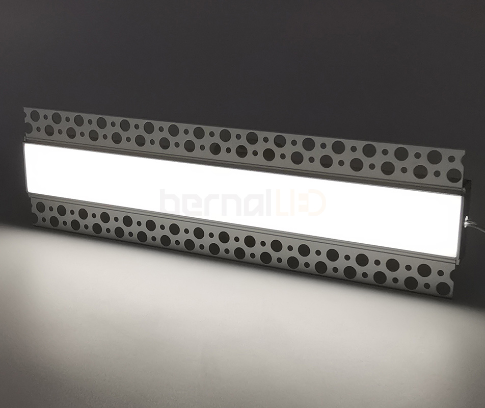 BPS821801 - 82x18mm Wall Mounted